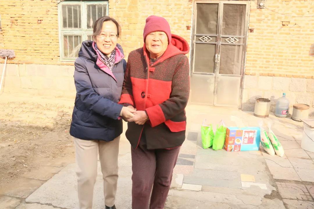 社會公益|德才集團(tuán)探望膠州市困難群眾，慰問送溫暖，關(guān)懷暖人心(圖2)