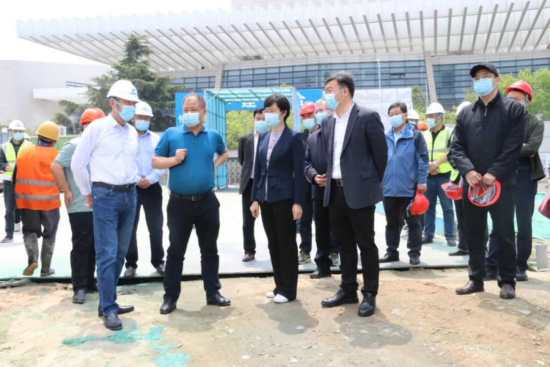 青島市副市長趙燕一行考察中建聯(lián)合青島市博物館擴建項目(圖1)